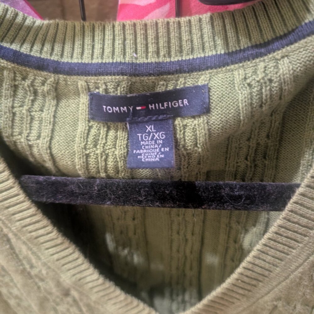 sweater - Picture 5 of 6